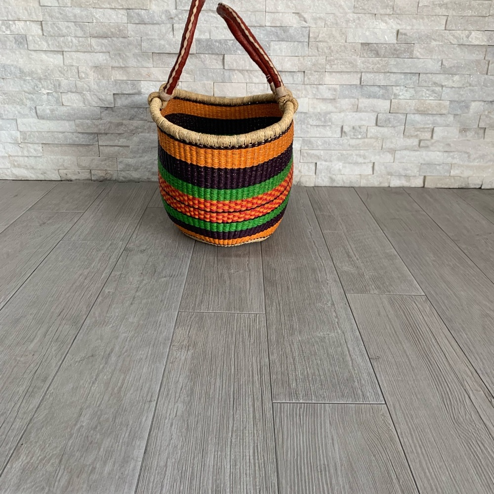 Handmade Straw Baskets - Picture 6 of 6